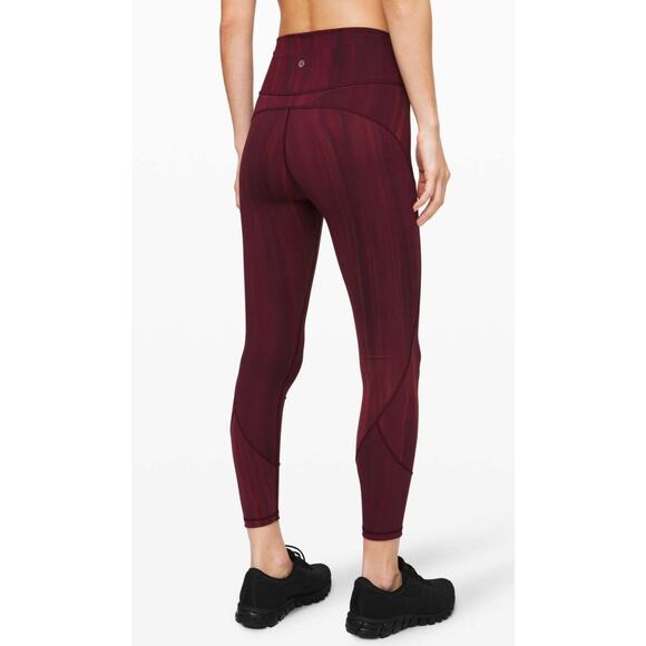 Lululemon In Movement Tight 25" Everlux Linear Spray Dye White Garnet W5CIOS S2 - Picture 1 of 7